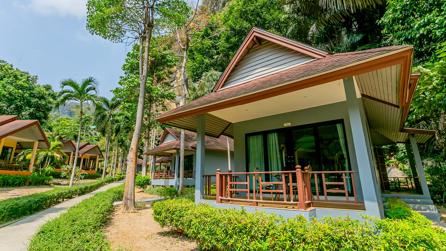 TONSAI BAY RESORT